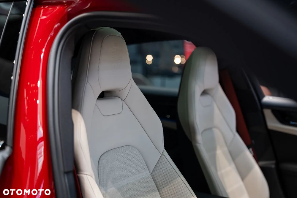 Porsche Panamera - 21