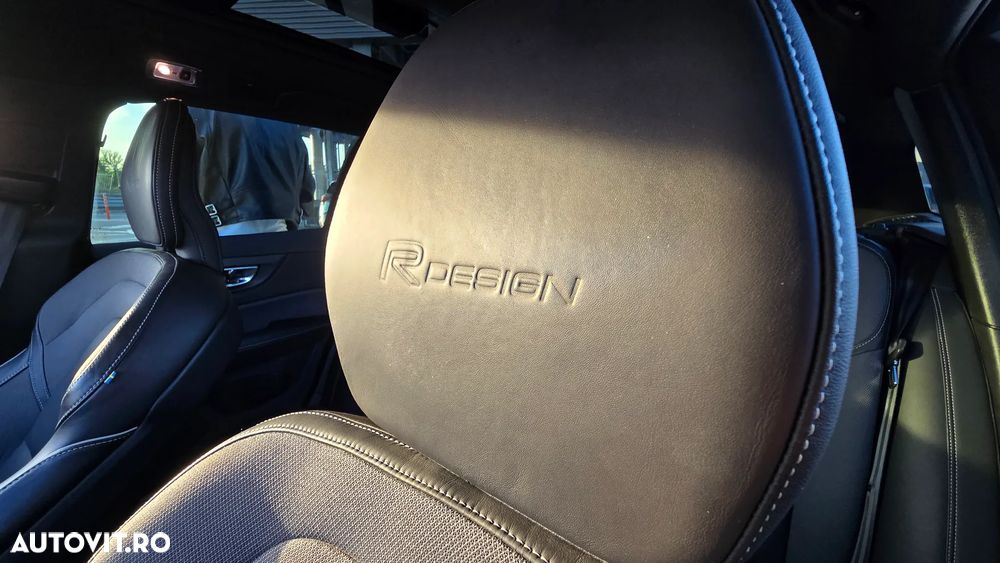 Volvo V60 D4 R-Design - 8