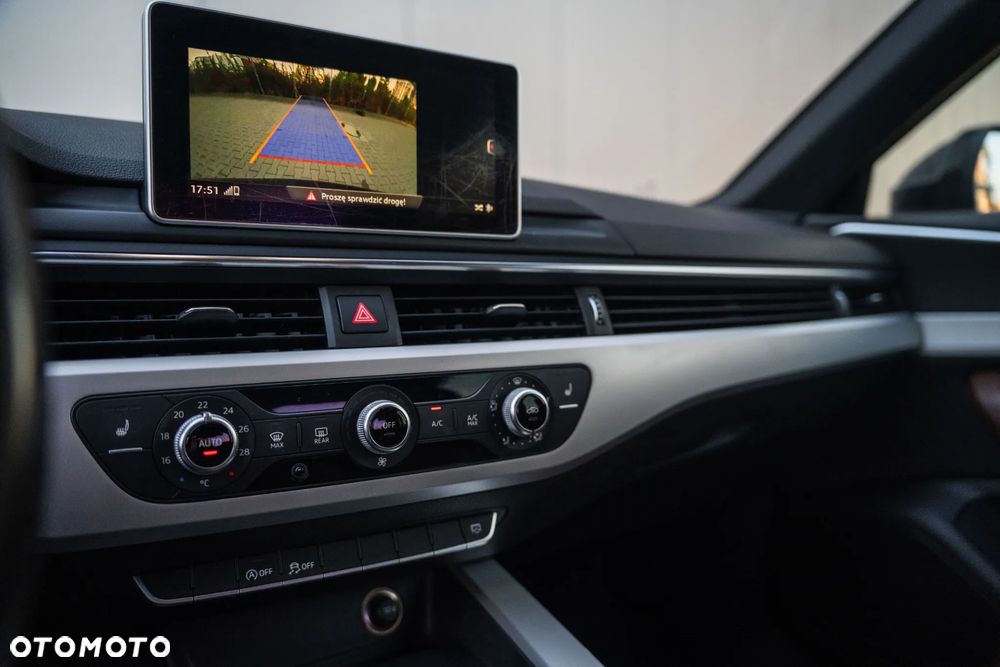 Audi A4 Limousine - 17