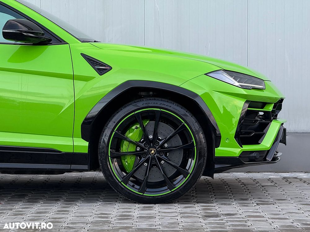 Lamborghini URUS - 40