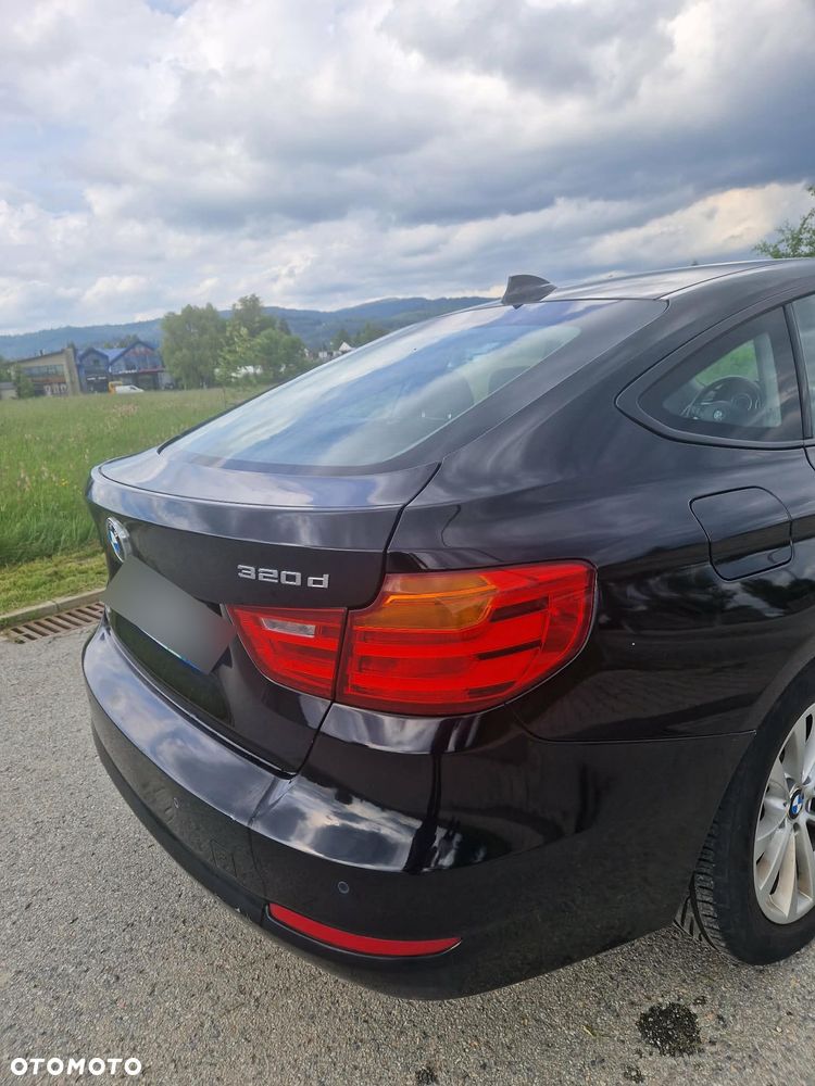 BMW Seria 3 320d xDrive - 13