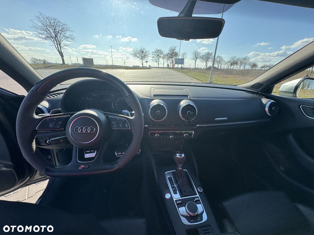 Audi RS3 Sportback - 16