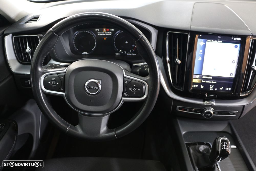 Volvo XC 40 2.0 D3 Momentum Plus - 23