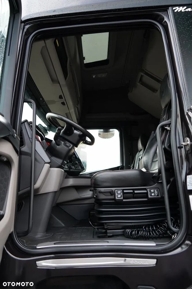 Scania S 580 / V8 / RETARDER / KLIMA POSTOJOWA / CAŁA NA PODUSZKACH / ALUFELGI / SKÓRY / - 19