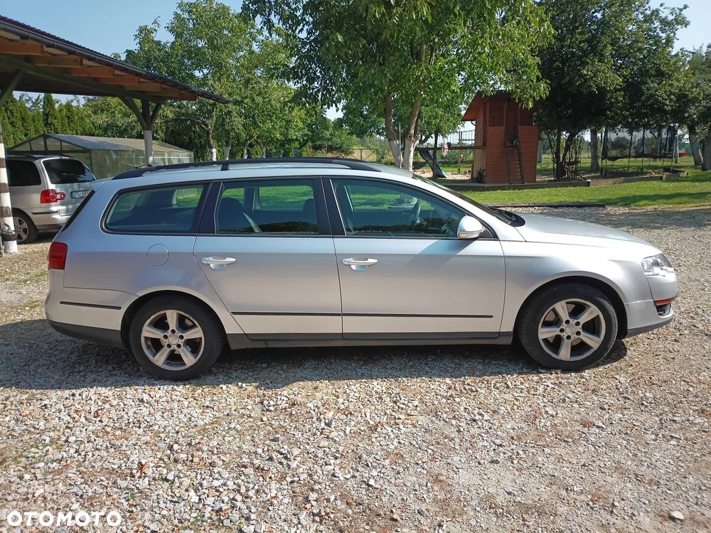 Volkswagen Passat 2.0 TDI Comfortline DSG - 3