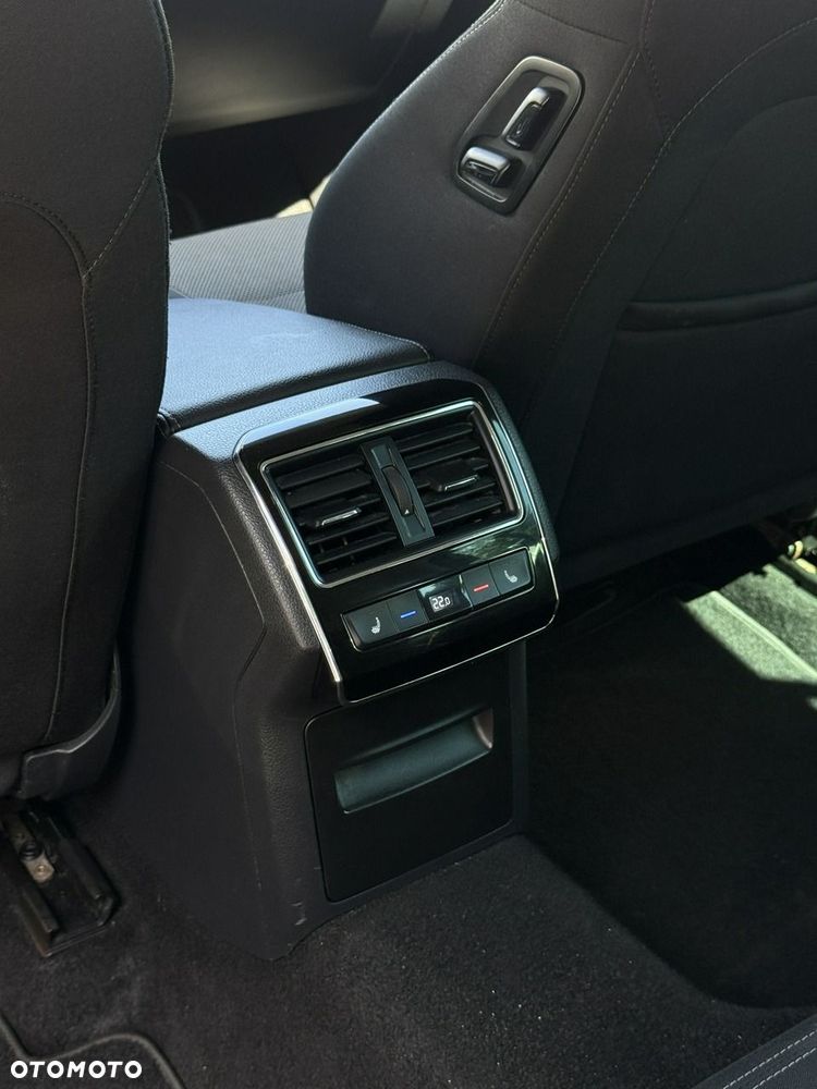 Skoda Superb 2.0 TDI SCR 4x4 Style DSG - 33