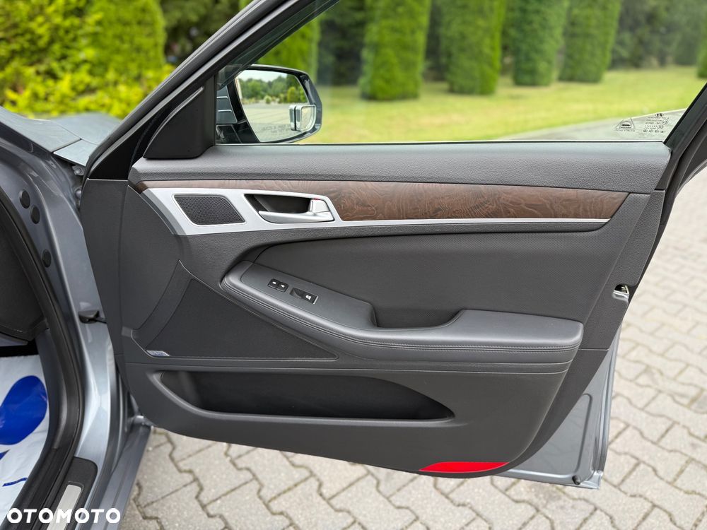 Genesis G80 - 35
