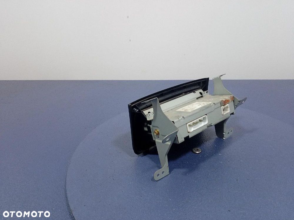 TOYOTA YARIS VERSO WYŚWIETLACZ RADIO - 3