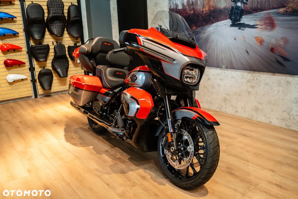 Harley-Davidson CVO Street Glide - 3