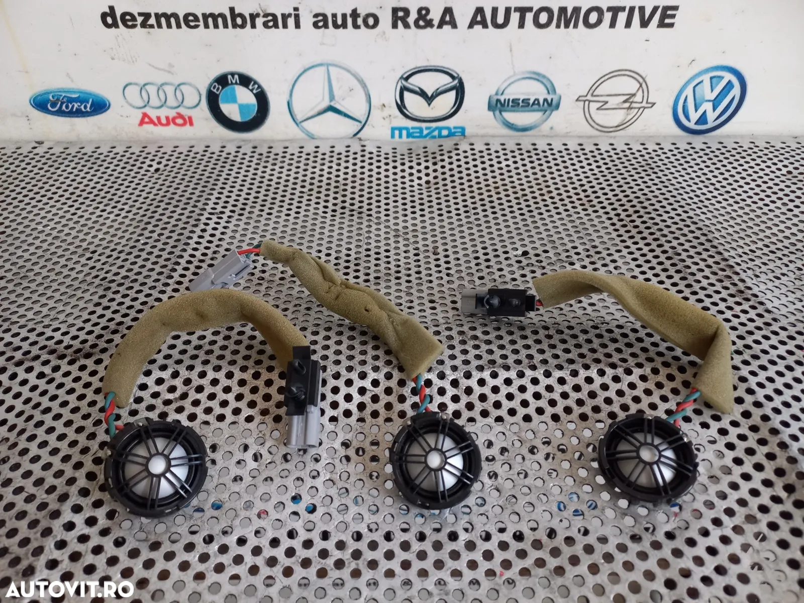 Difuzor Tweeter Land Rover Range Rover Evoque Discovery Sport An 2012-2013-2014-2015-2016-2017-2018 Dezmembrez Range Rover Evoque Facelift An 2015-2016-2017-2018-2019 2.0 D Automat 4x4 Volan Stanga - Dezmembrari Arad - 3