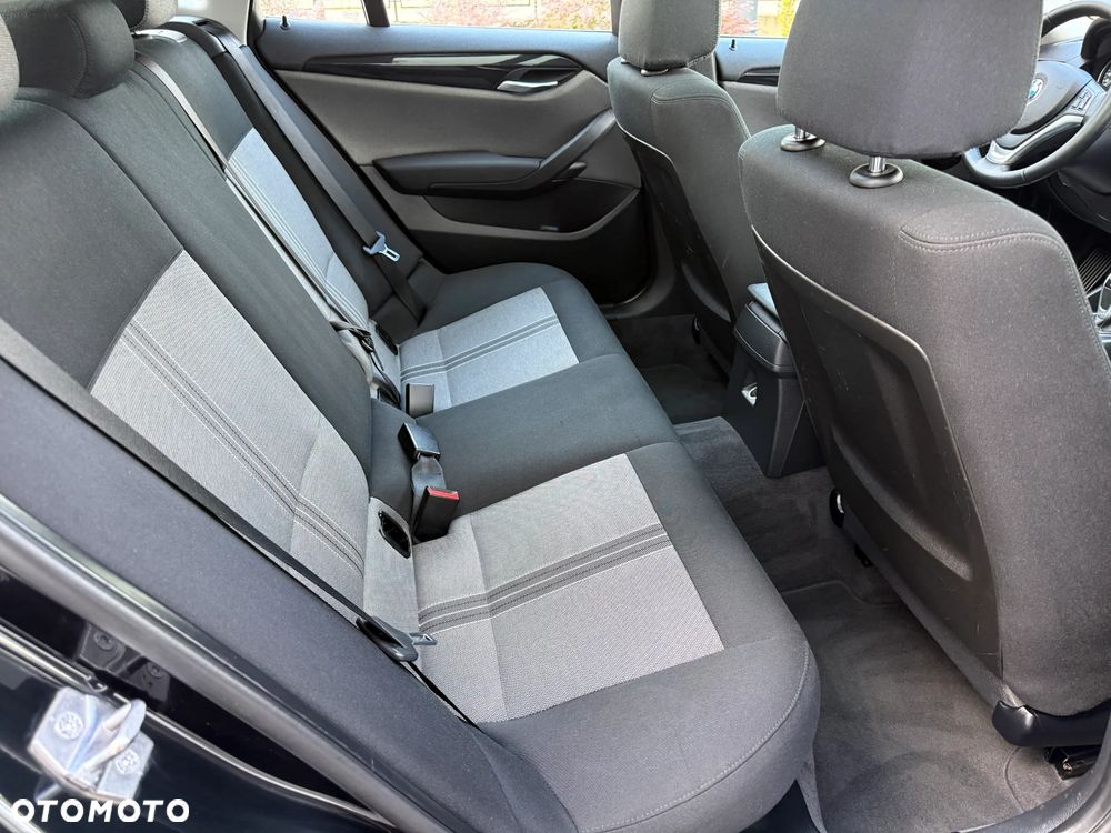 BMW X1 xDrive18d Sport Line - 28