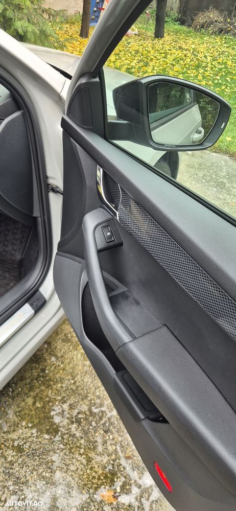 Skoda Octavia 2.0 TDI RS DSG - 22