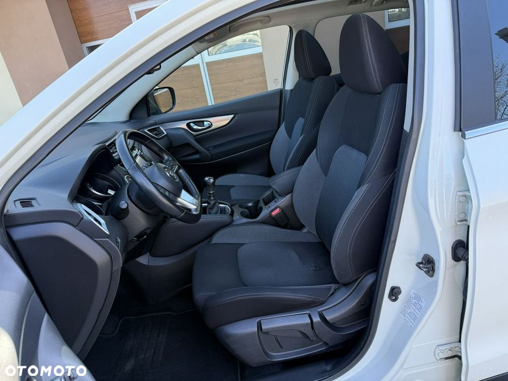 Nissan Qashqai 1.6 DIG-T N-Connecta - 20