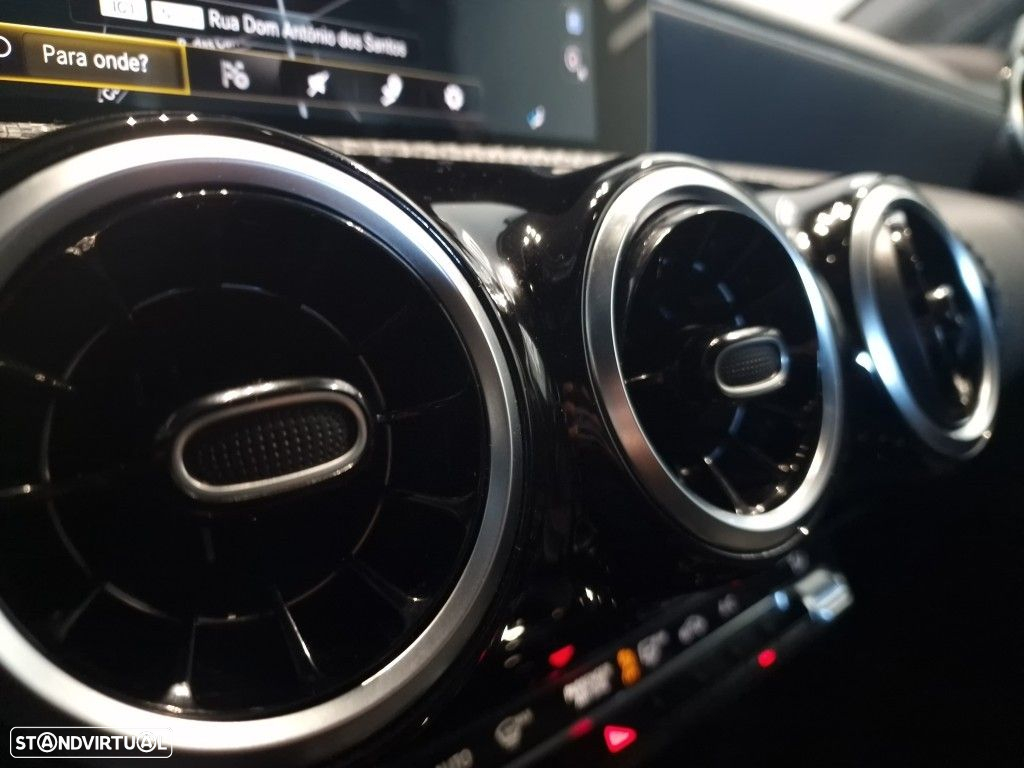 Mercedes-Benz A 180 Limousine d Progressive Aut. - 38