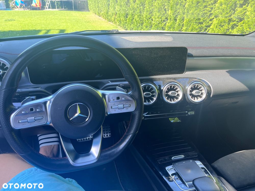 Mercedes-Benz CLA 220 4-Matic AMG Line 7G-DCT - 10