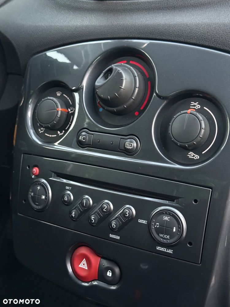 Renault Clio 1.6 16V Expression - 22