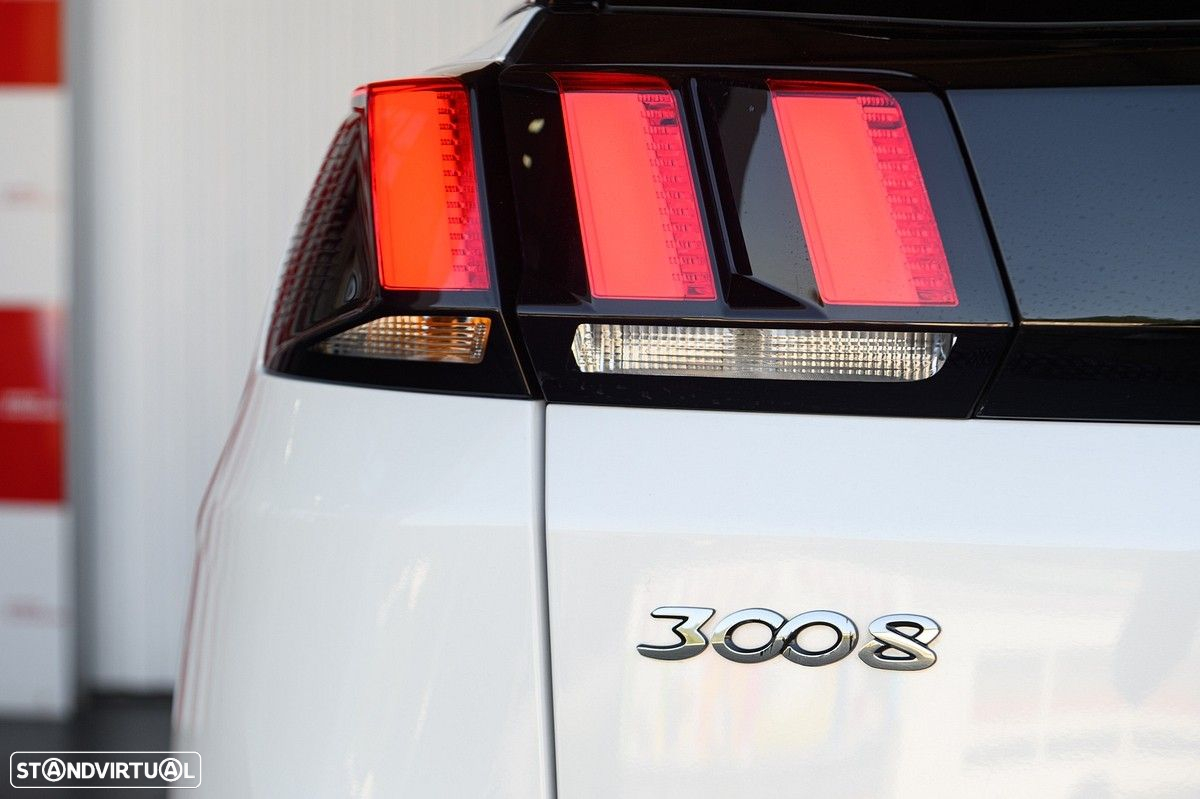 Peugeot 3008 1.2 PureTech GT Line EAT8 - 19