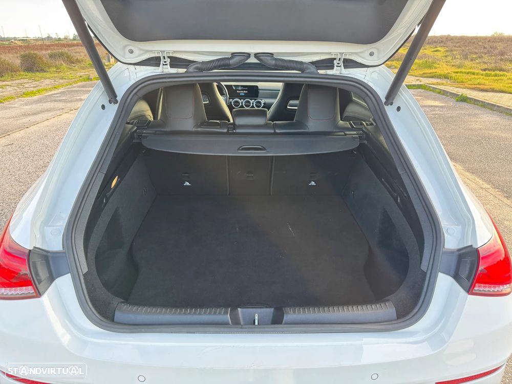 Mercedes-Benz CLA 250 e Shooting Brake AMG Line - 14