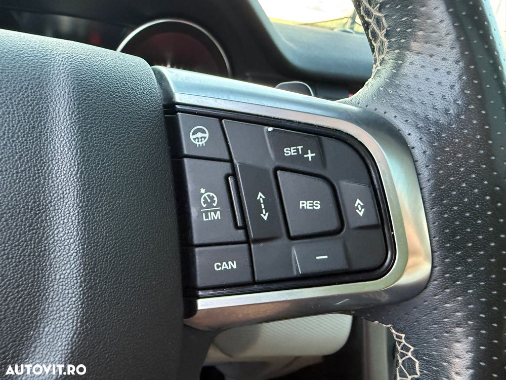 Land Rover Discovery Sport 2.0 l SE Aut. - 12