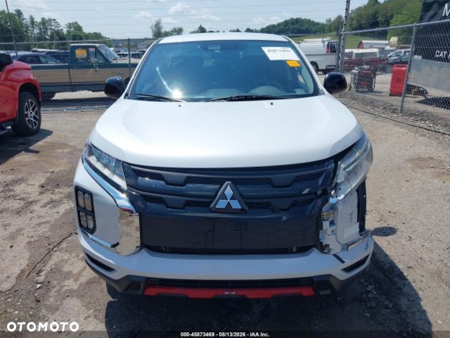 Mitsubishi ASX - 8