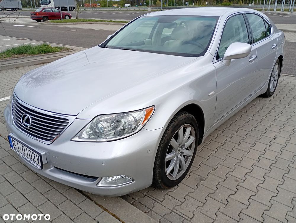 Lexus LS 460 Elite AWD - 1