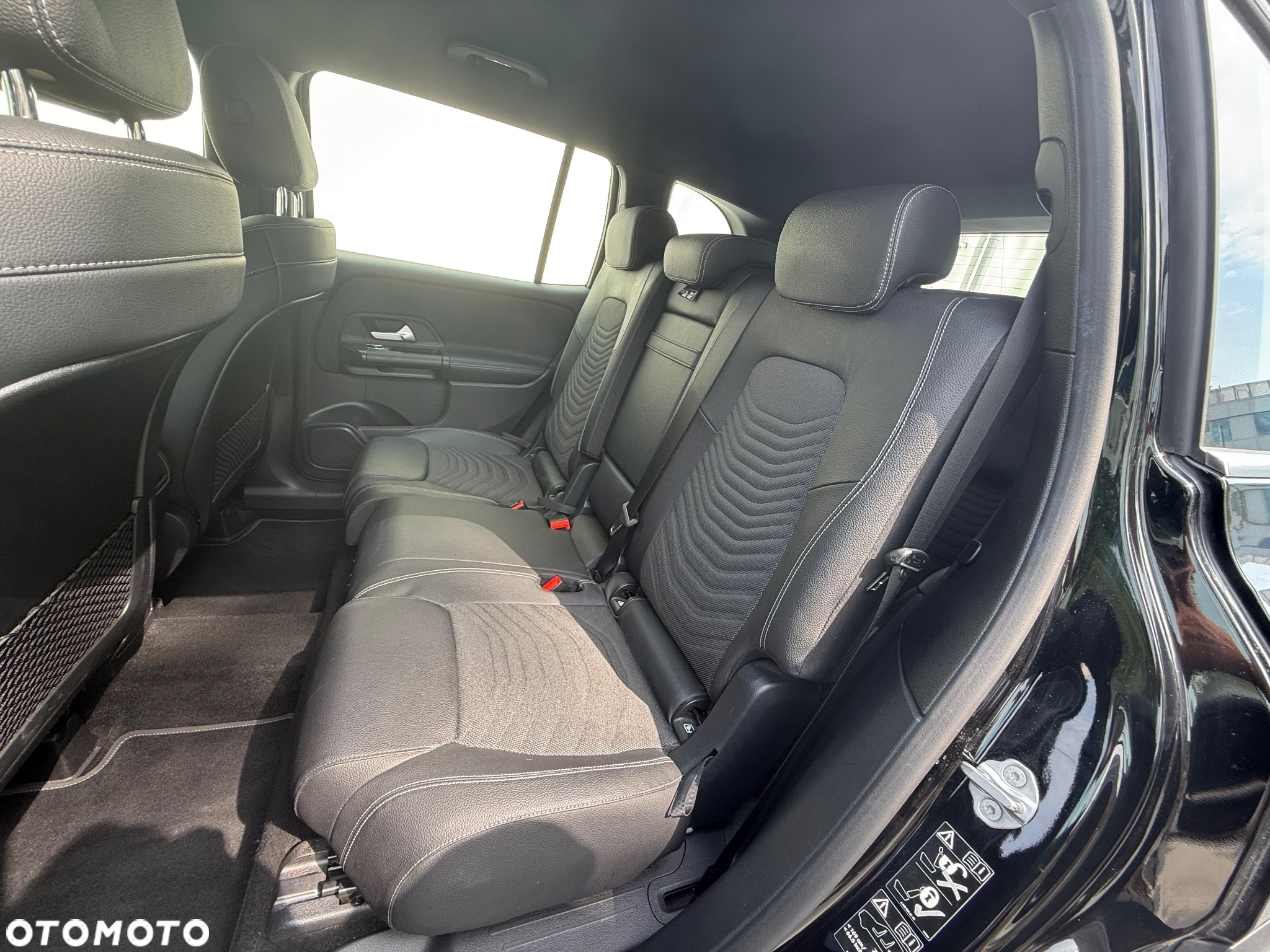 Mercedes-Benz GLB 200 7G-DCT - 29