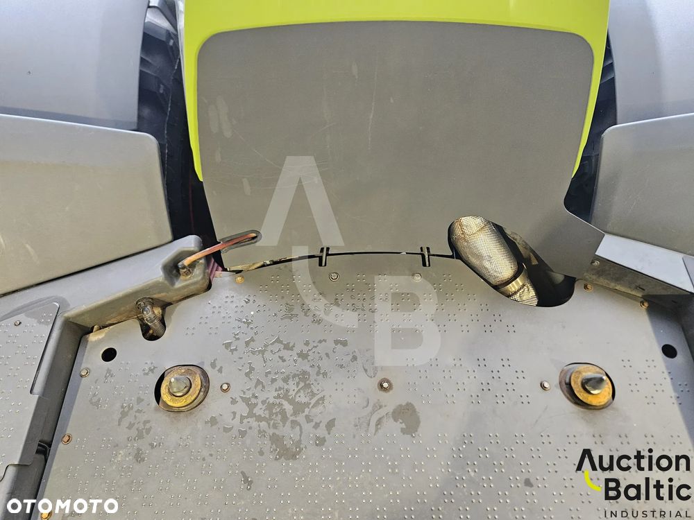 Claas Xerion 5000 Trac - 17