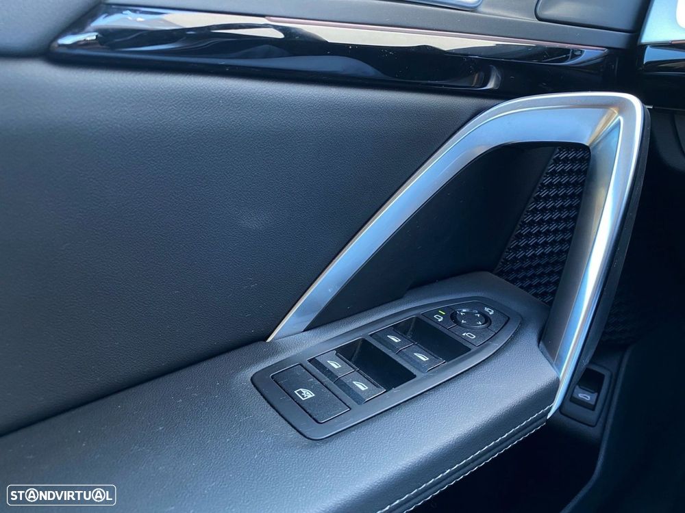 BMW iX1 eDrive20 xLine - 7