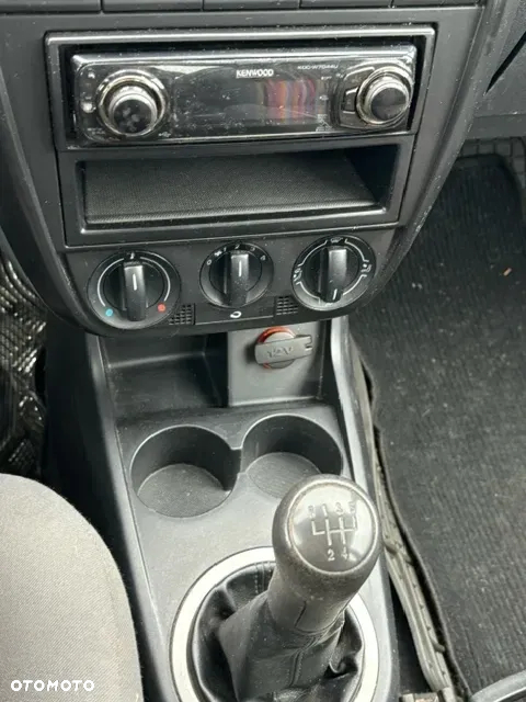 Volkswagen Fox - 14