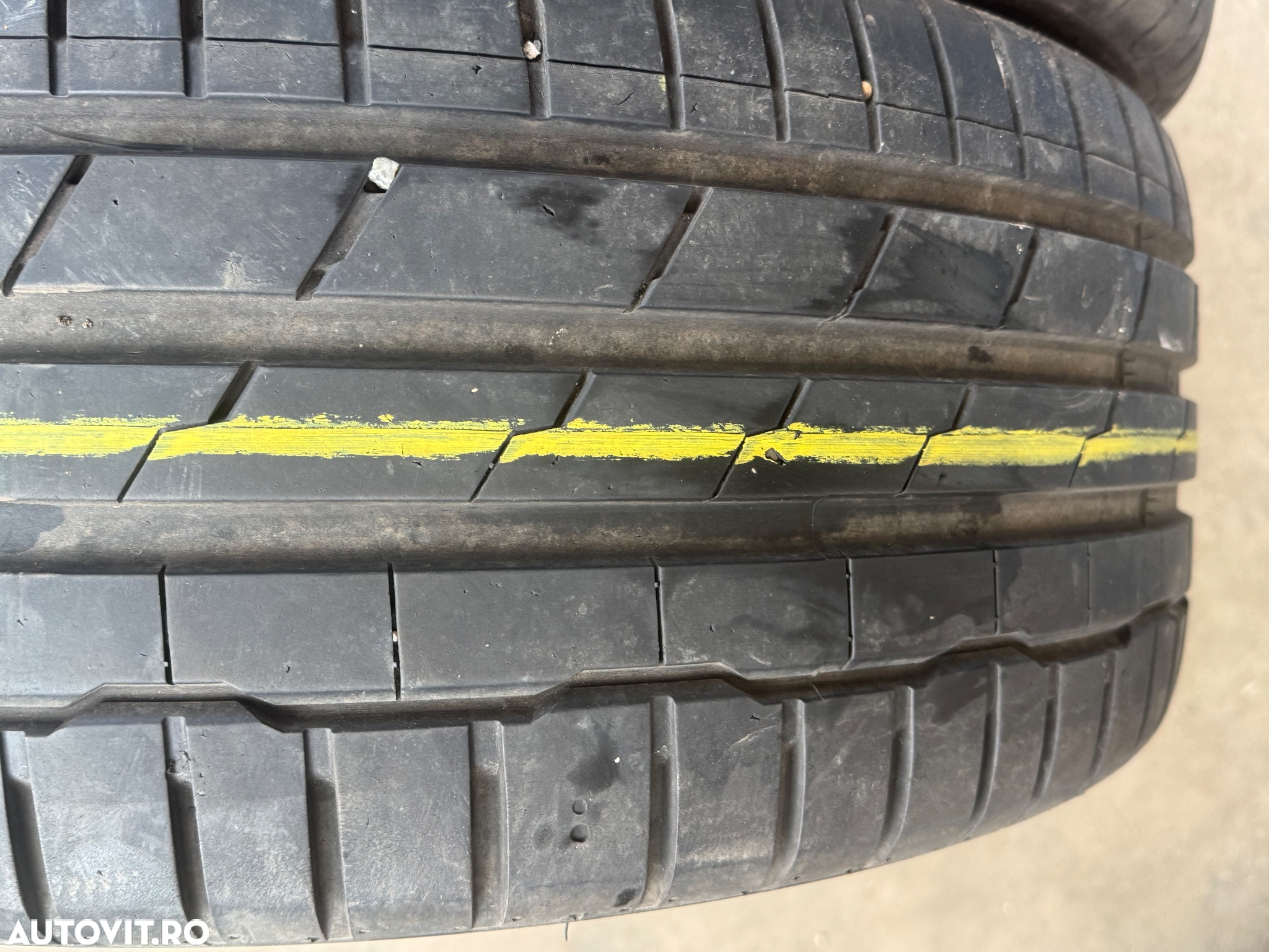Vând 2 anvelope 245/45/19 hankook de vară ca noi - 4