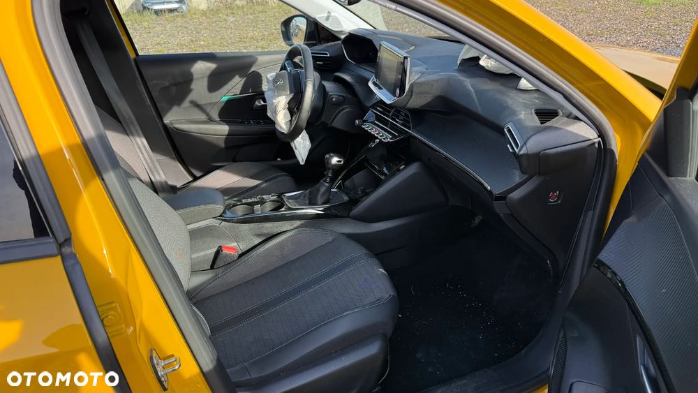 Peugeot 208 ver-1-2-puretech-allure-s-s - 14