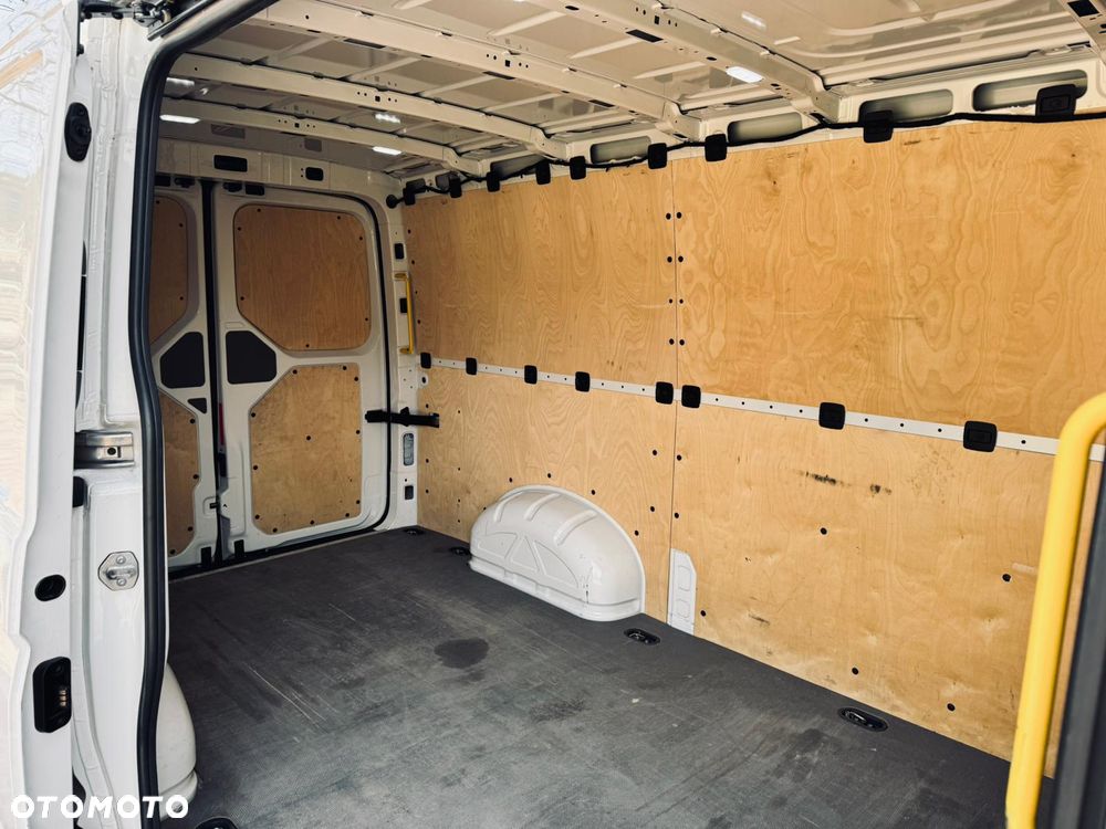 Volkswagen CRAFTER L3H1 AUTOMAT - 7