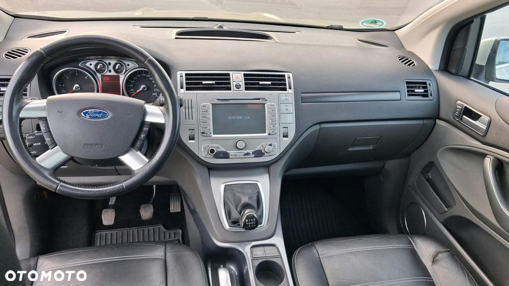 Ford Kuga - 17