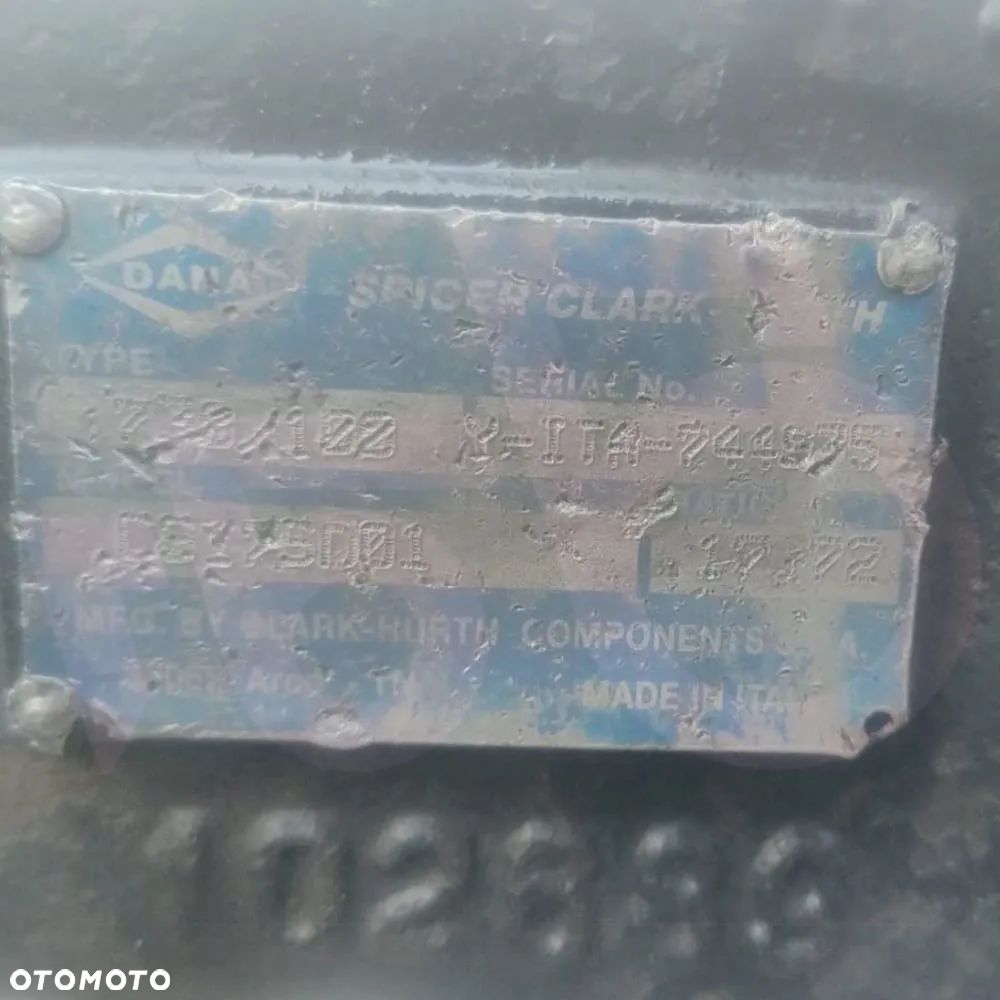 Zwolnica kompletna Dana 303073 303074 V31790910 Valtra 8400 - 12