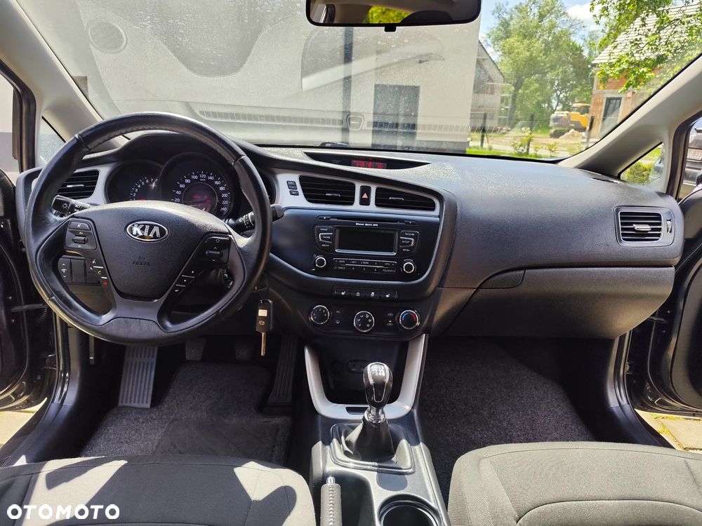 Kia Ceed - 24