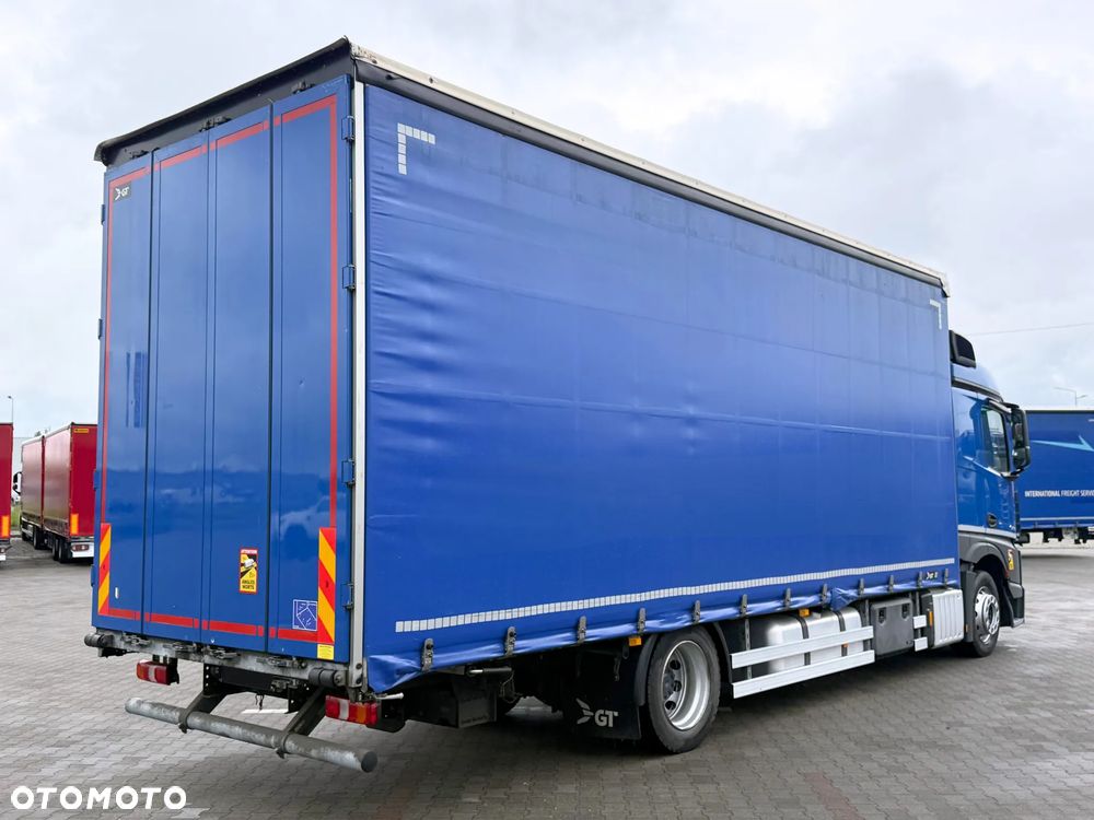 Mercedes-Benz ACTROS F 1836 / PRZESTRZENNY 60M3 / 7,75 M / SALON PL - 4