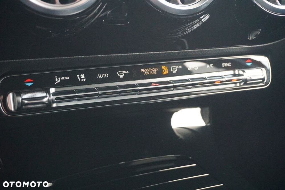 Mercedes-Benz Klasa A 35 AMG 4-Matic 8G-DCT - 17