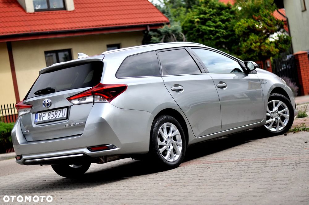 Toyota Auris - 4