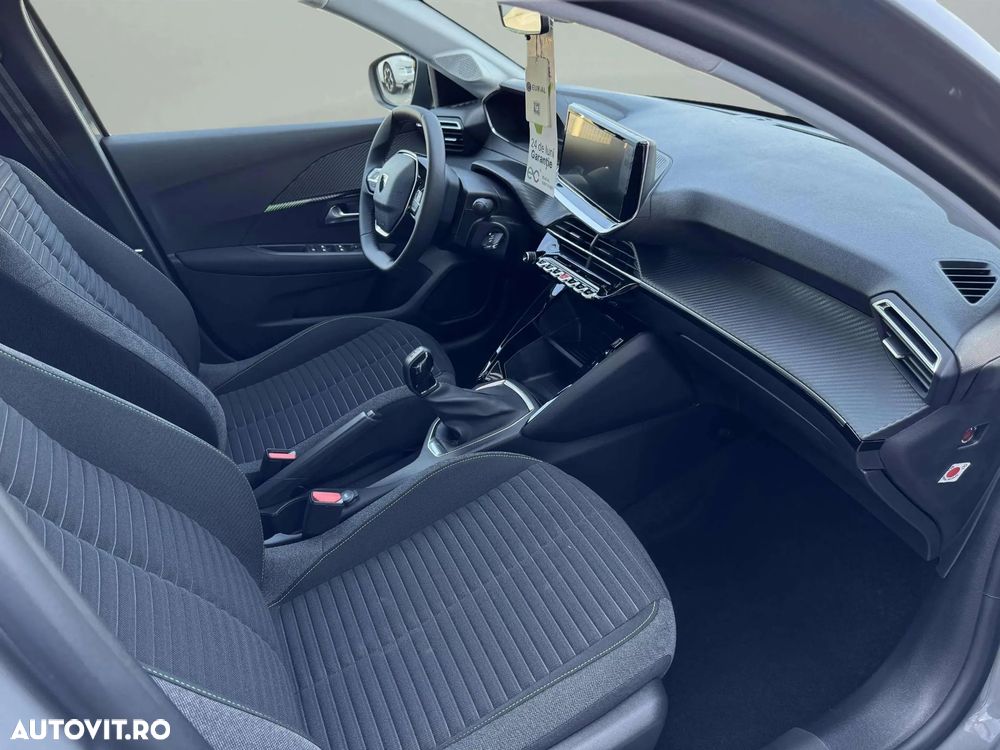 Peugeot 208 1.2 L PureTech STT Active - 11
