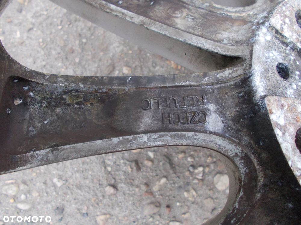 BMW E90 FELGI ALUMINIOWE 8JX17 ET34 6783631 KOMPLET - 9