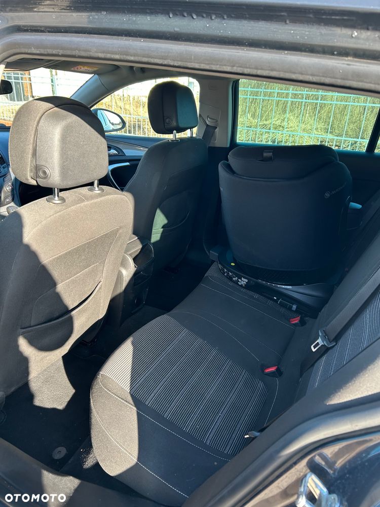 Opel Insignia 2.0 CDTI - 9