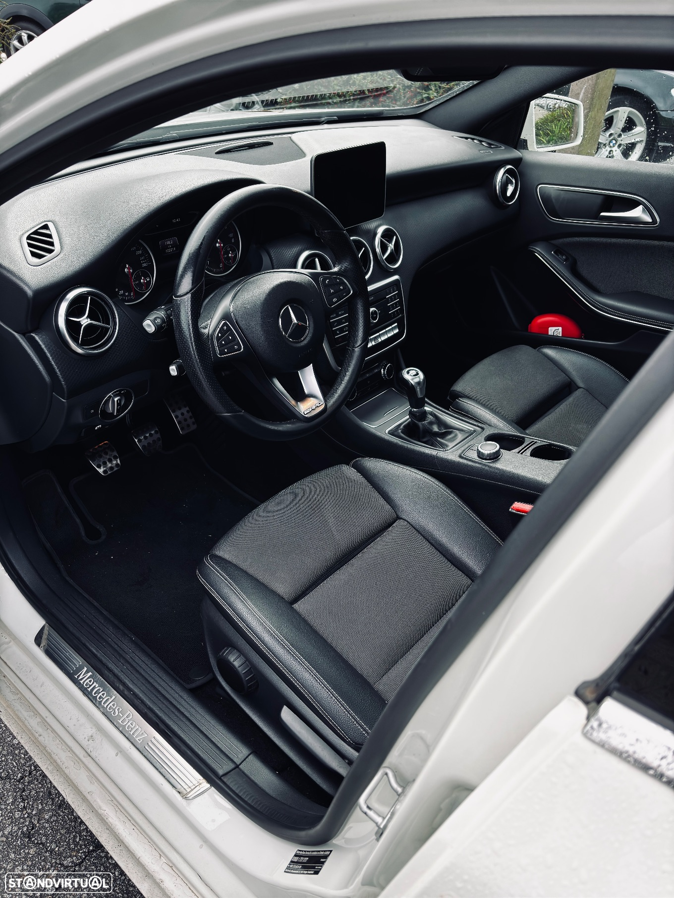 Mercedes-Benz A 180 d AMG Line - 8
