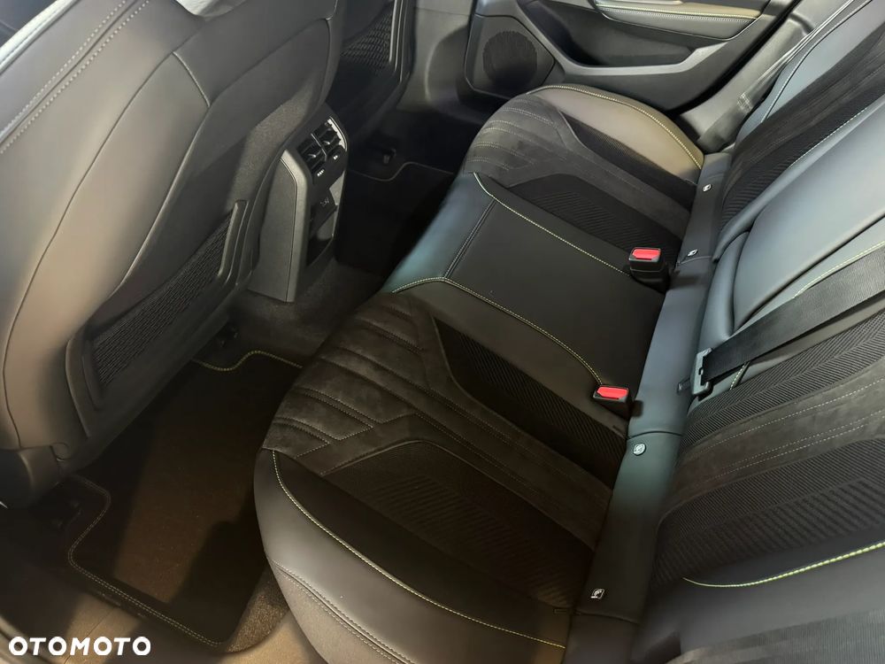 Peugeot 308 1.2 mHEV GT Exclusive S&S e-DCS6 - 13