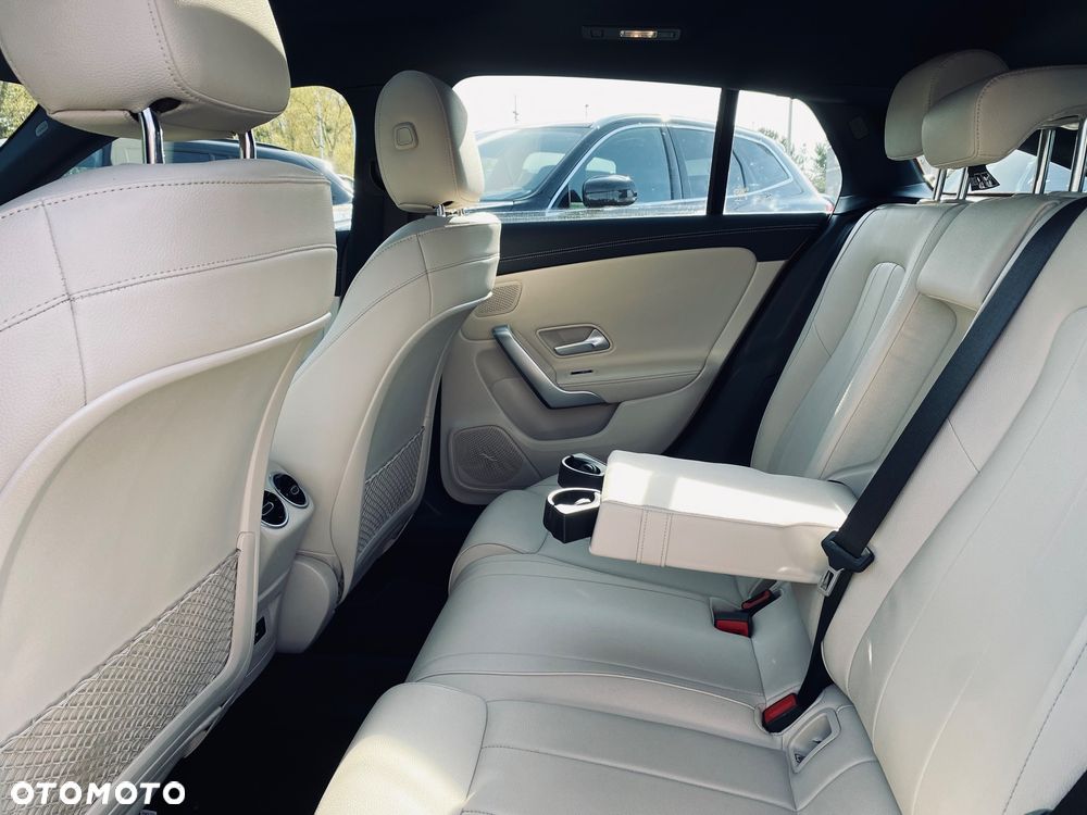 Mercedes-Benz CLA 200 d 8G-DCT Special Edition - 25