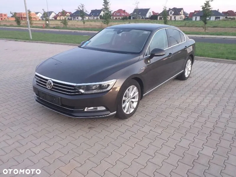 Volkswagen Passat 2.0 TDI Bi-Turbo BMT 4Mot Highline DSG - 3