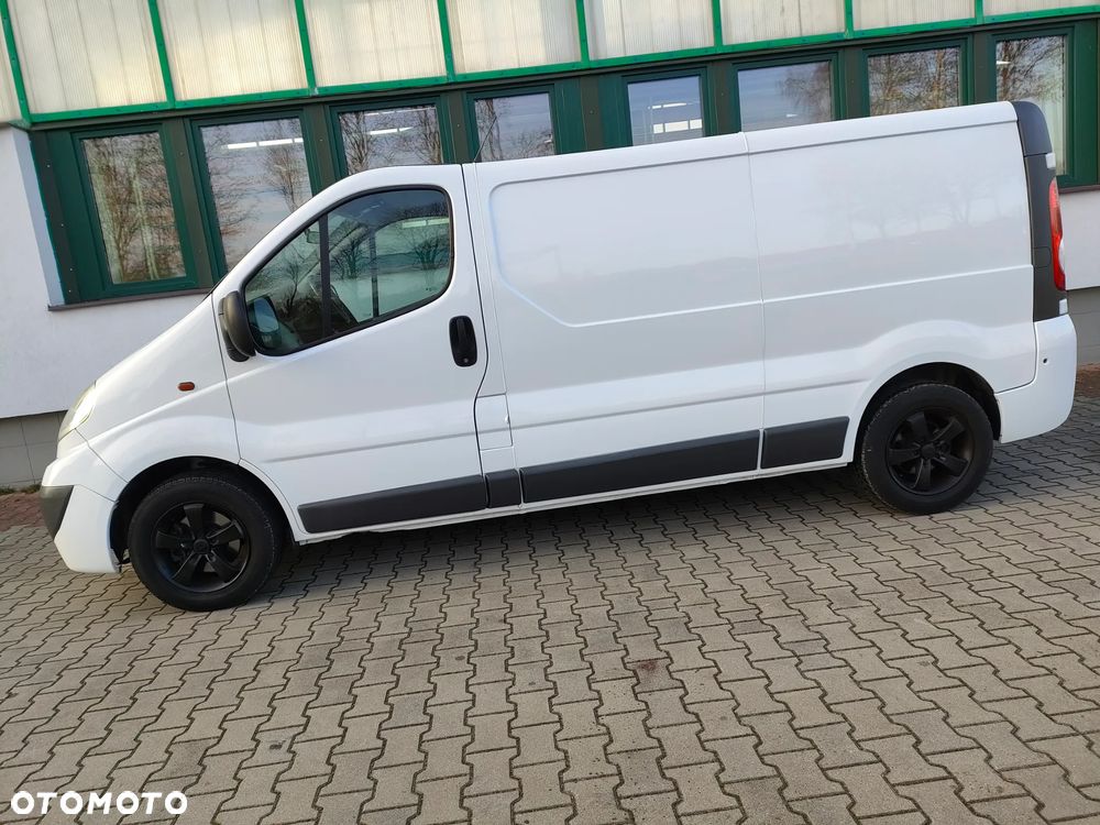 Opel Vivaro - 10