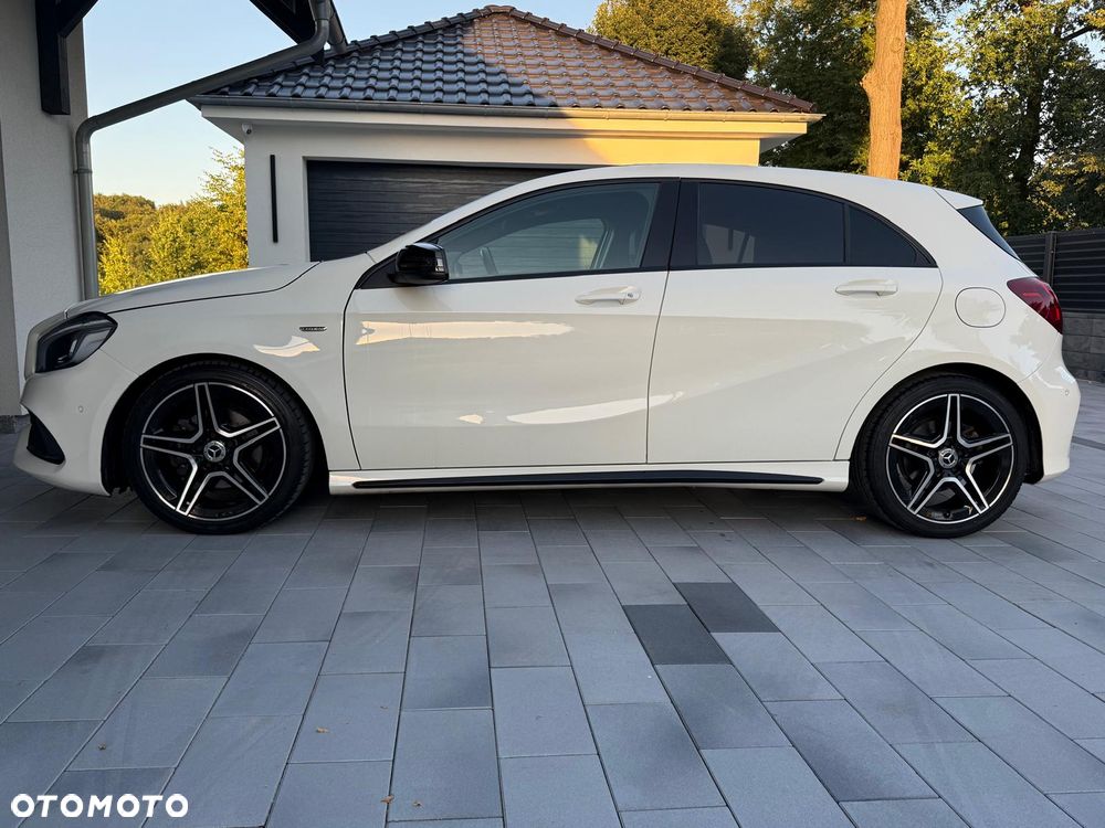 Mercedes-Benz Klasa A 180 (BlueEFFICIENCY) 7G-DCT AMG Sport - 22