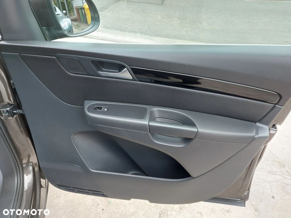 Volkswagen Sharan - 20
