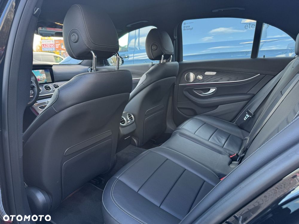 Mercedes-Benz Klasa E 220 d 4-Matic AMG - 18