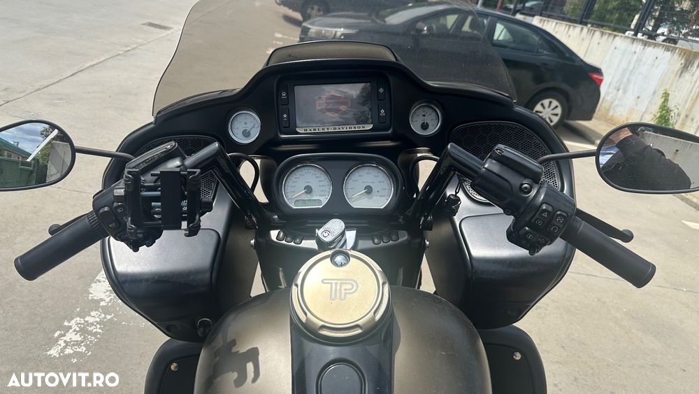 Harley-Davidson Road Glide Special - 14